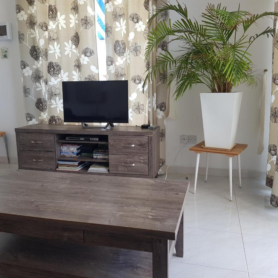 Peaceful Townhouse With Private Pool Near The Sea Apartman Paphos Kültér fotó