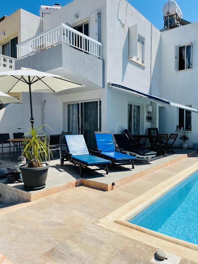 Peaceful Townhouse With Private Pool Near The Sea Apartman Paphos Kültér fotó