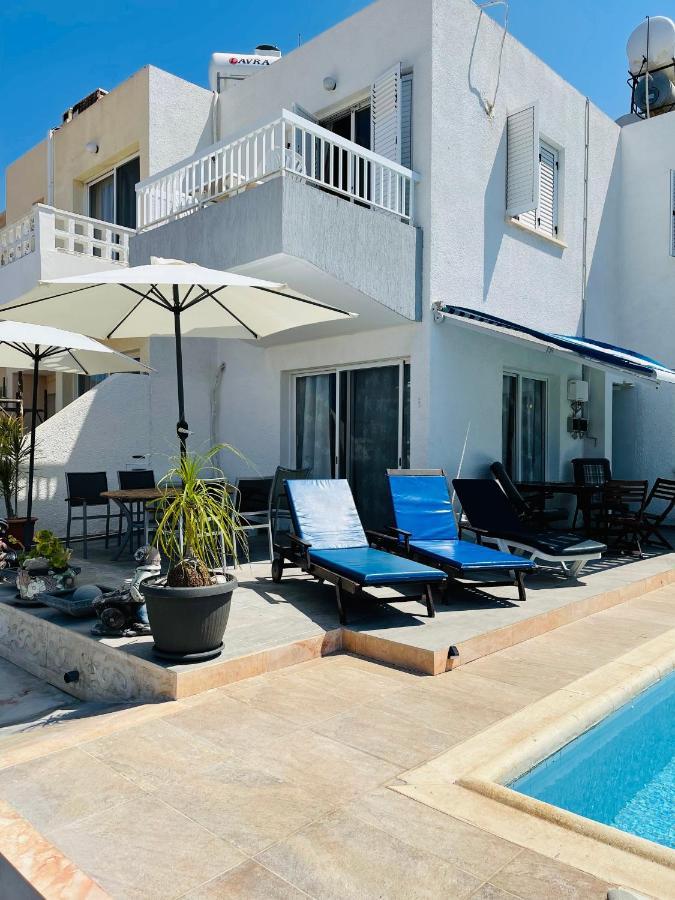Peaceful Townhouse With Private Pool Near The Sea Apartman Paphos Kültér fotó