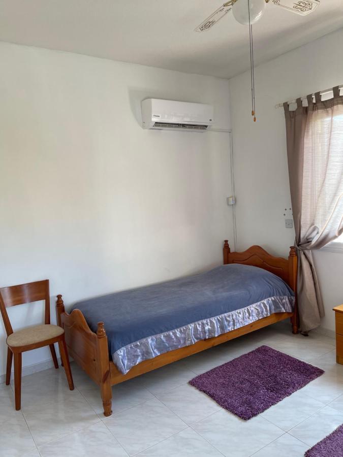 Peaceful Townhouse With Private Pool Near The Sea Apartman Paphos Kültér fotó