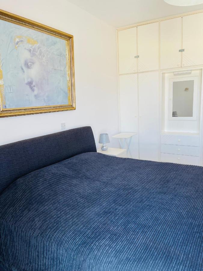 Peaceful Townhouse With Private Pool Near The Sea Apartman Paphos Kültér fotó